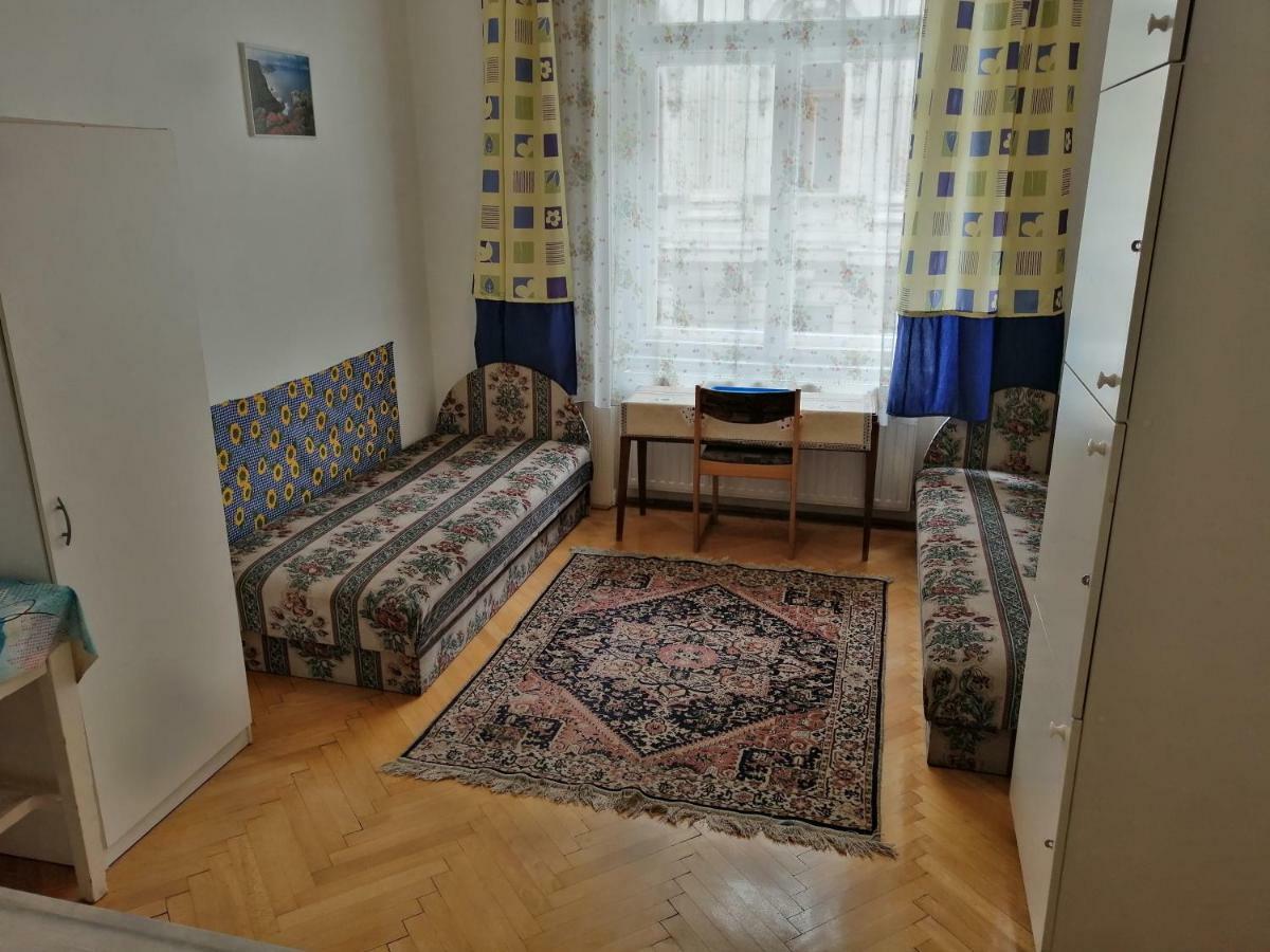Garibaldi 5 Apartments & Rooms Budapest Exterior photo